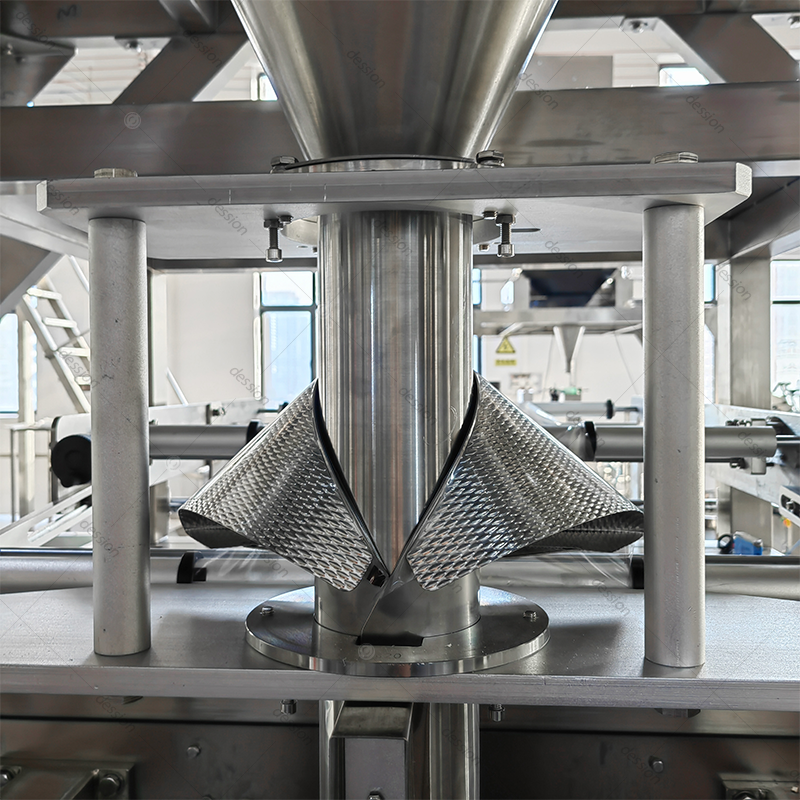Automatic VFFS Pet Food Packaging Machine with Multihead Weigher — equipment / application detail